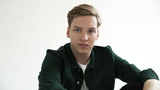 George Ezra vydal 23. března nové studiové album Staying At Tamara’s. Představí ho naživo na Colours of Ostrava