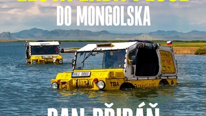 Žlutá žába pluje do Mongolska