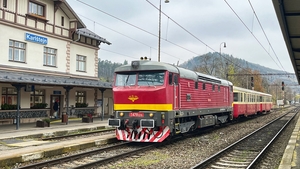 Karlštejnský expres - zážitková jízda retrovlakem