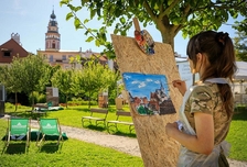 Krumlovský Montmartre v Klášterní zahradě